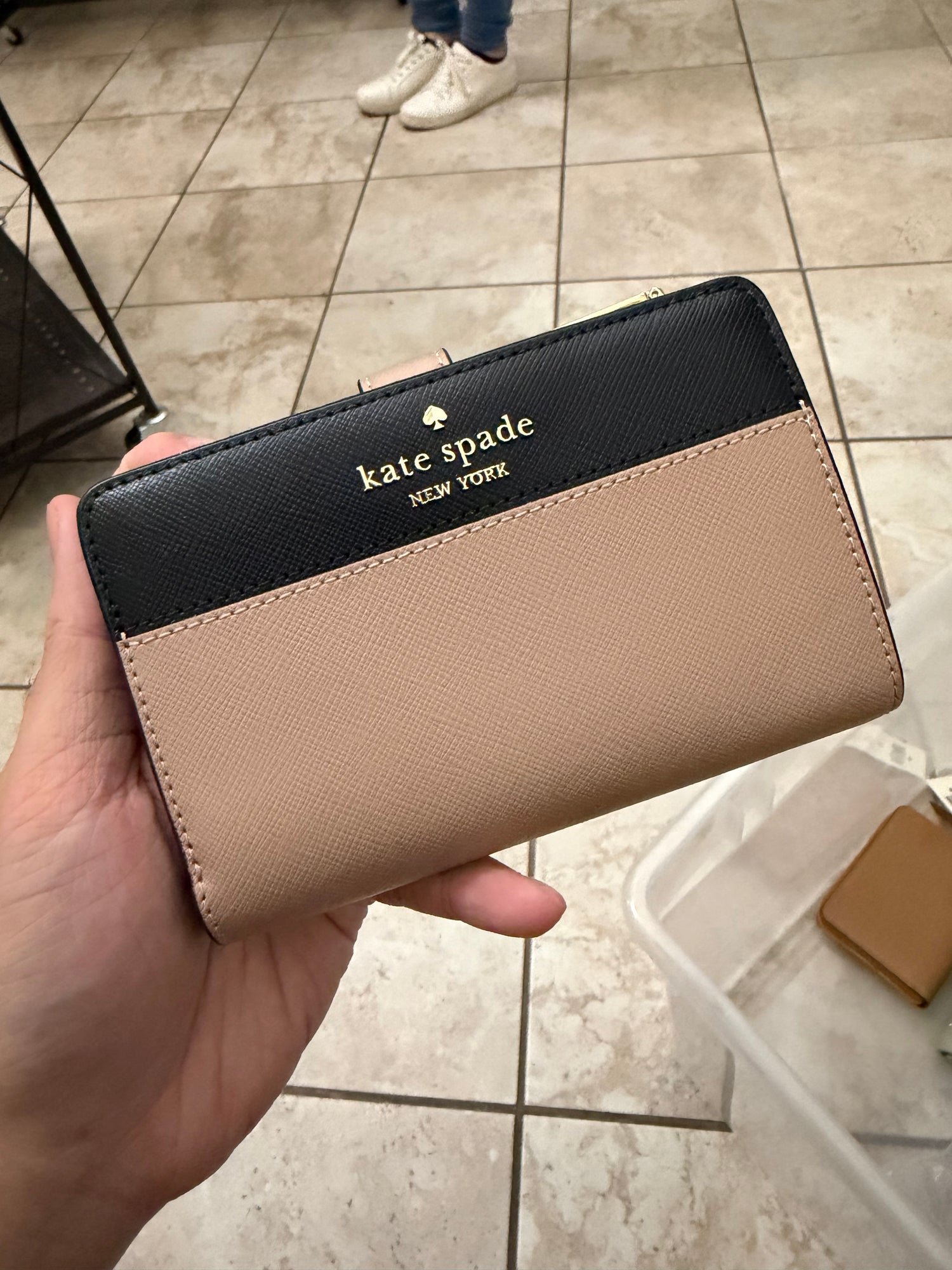 KS outlet 扣子中夾 奶茶撞色