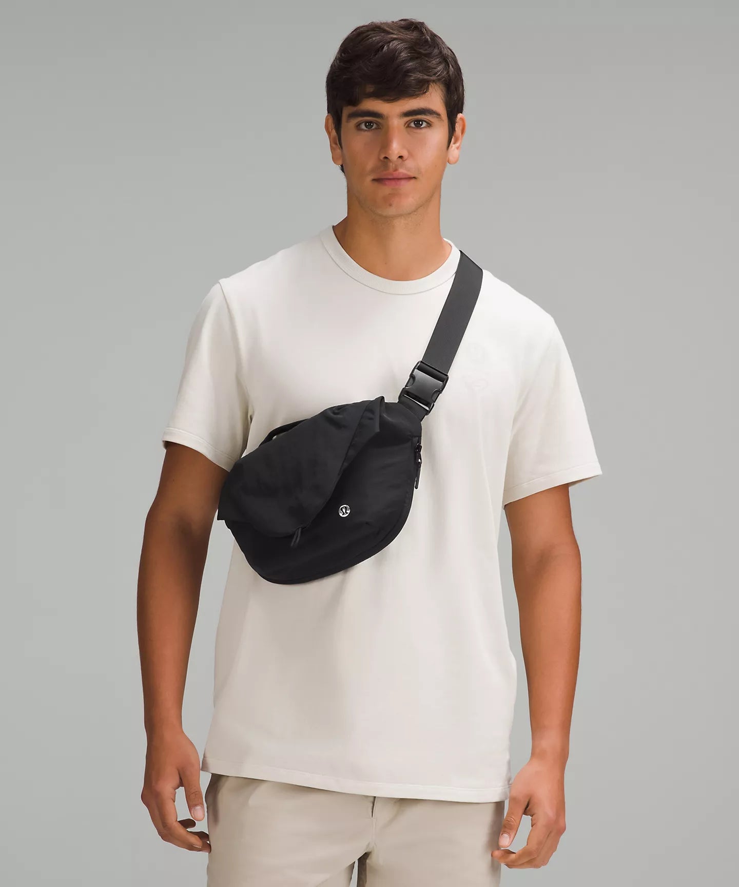 Lululemon 彎彎水壺斜背包 3L