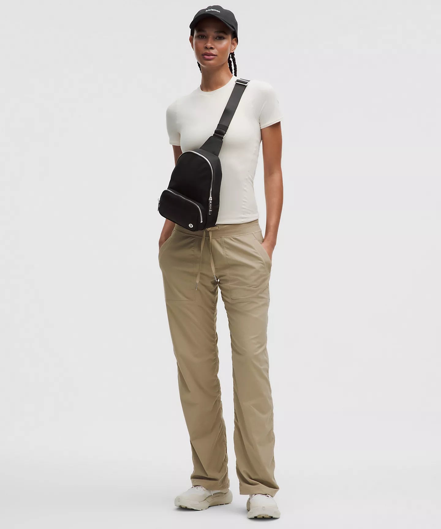 Lululemon Everywhere 單肩包 4.2L