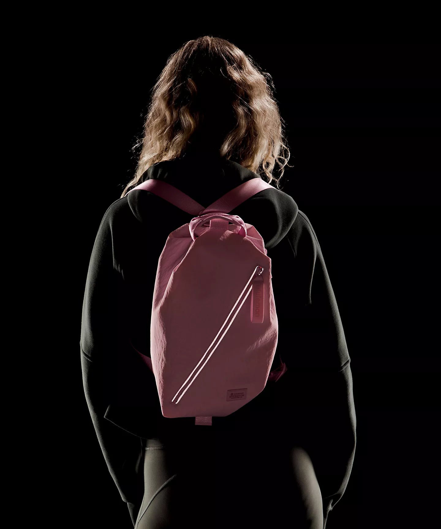 Lululemon fast track 多背法包包 9L