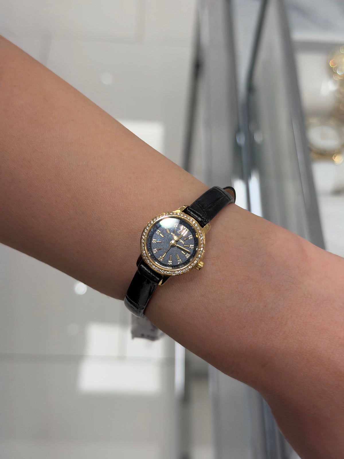 MK outlet Melissa女錶 黑色鏡面