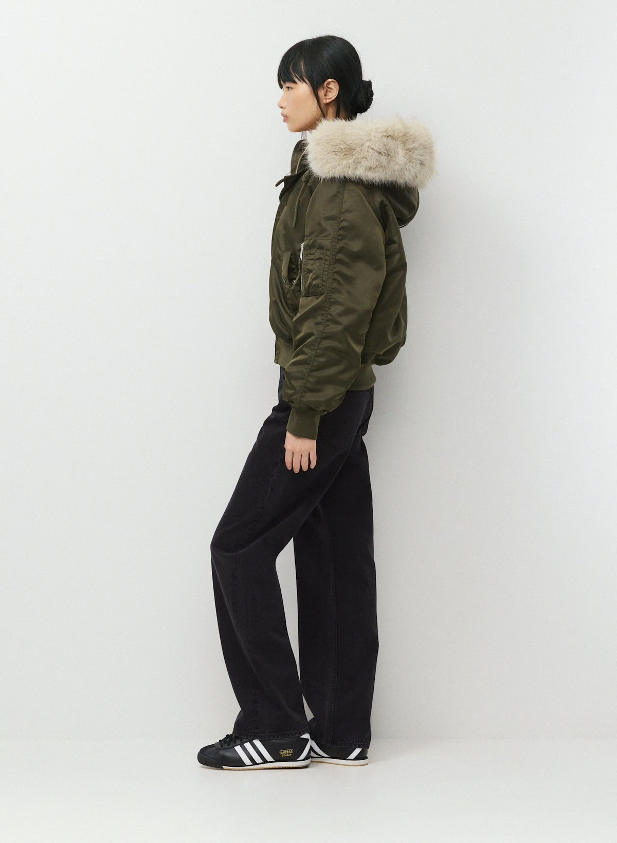 Aritzia 女生 Hitch飛行外套 - 軍綠