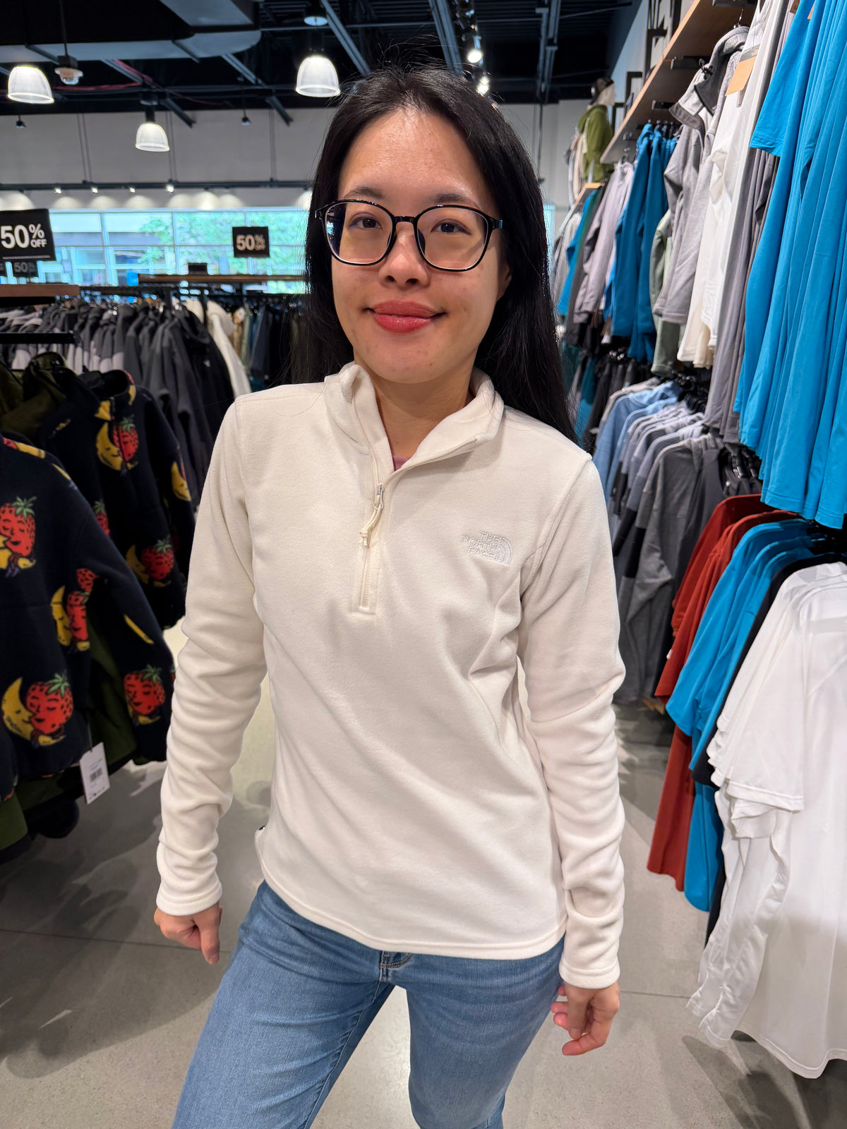 北臉 女生 Emilia羊羔絨上衣 - 天使白