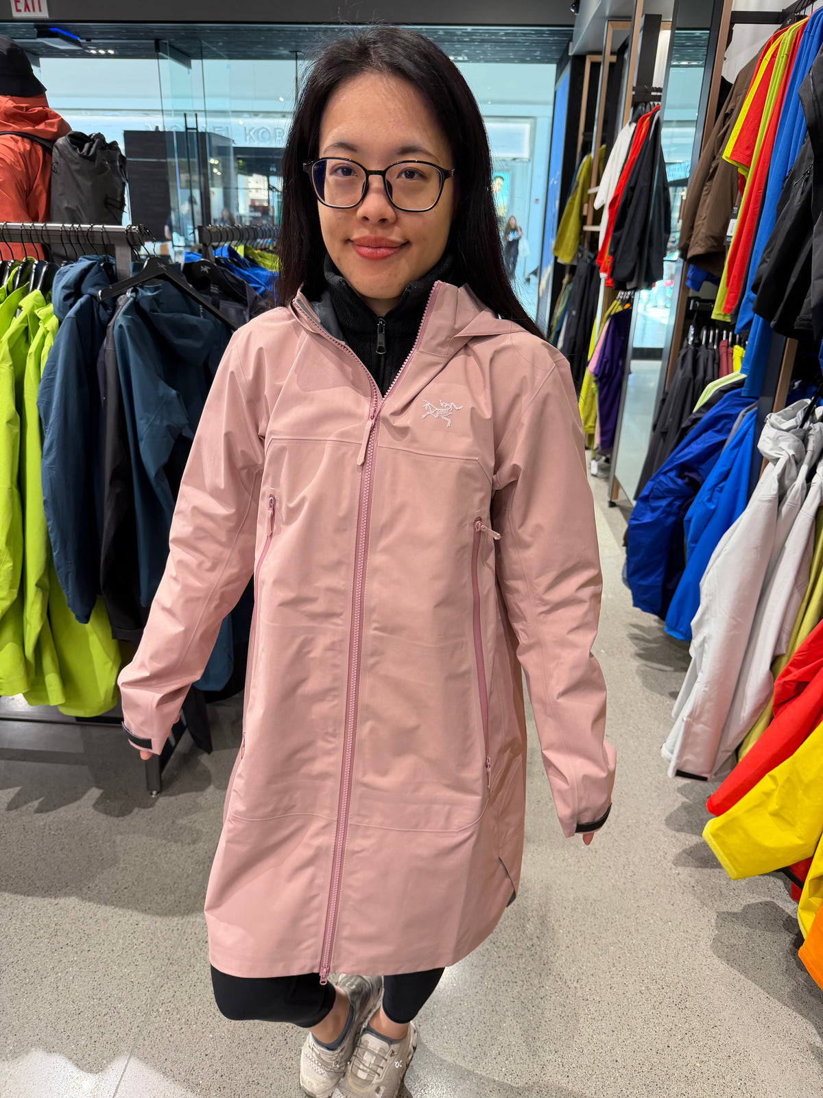 始祖鳥 女生 Beta Goretex 長版防水外套 - 玫瑰