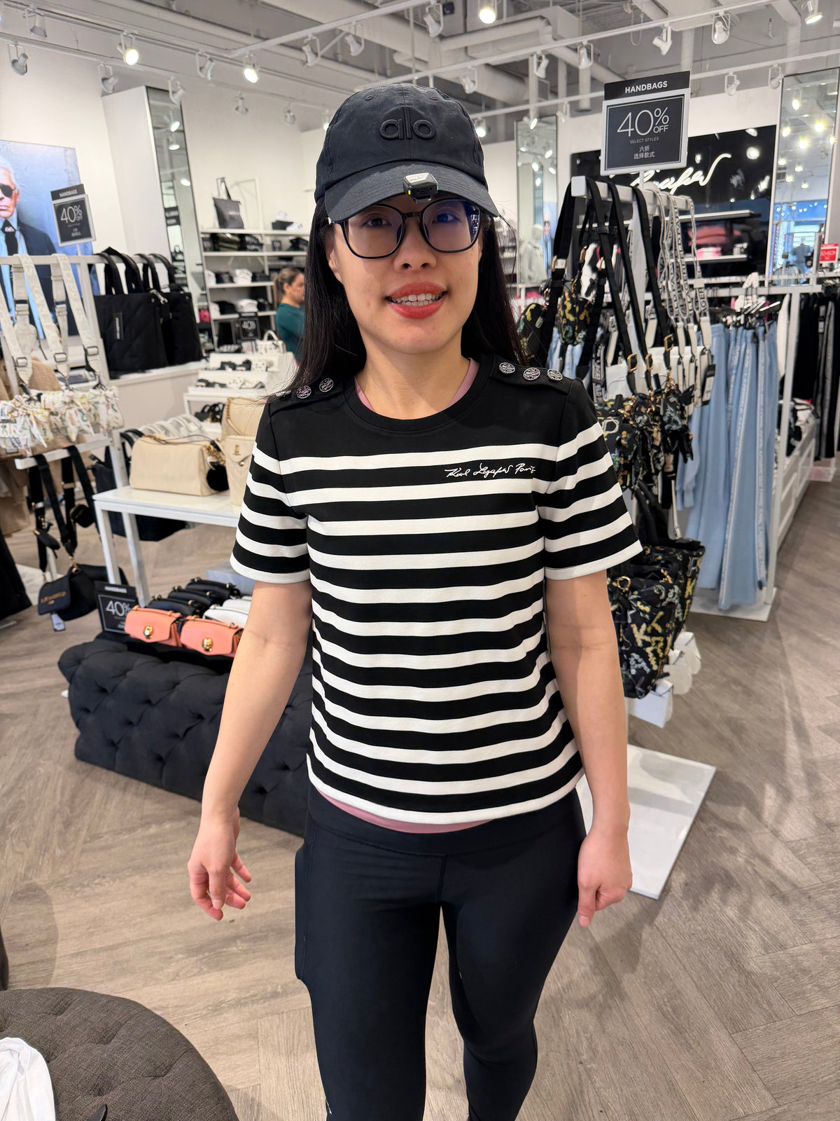 卡爾 女生 新款上班風短T