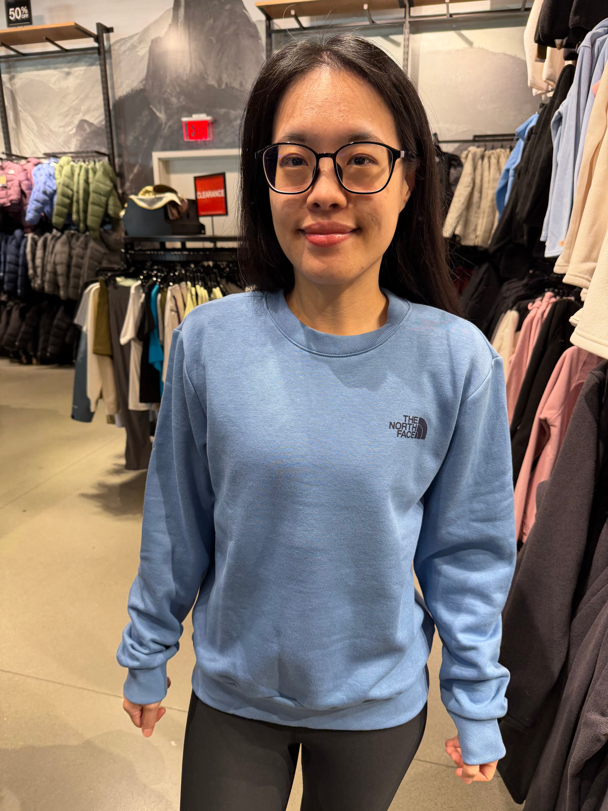 北臉 女生 幾何刷毛大學T - 藍色