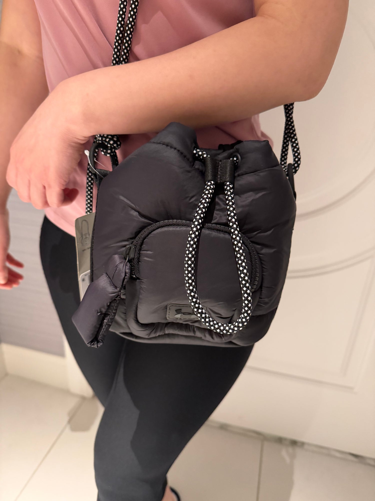 UA 空氣水桶包 黑色 3.5L