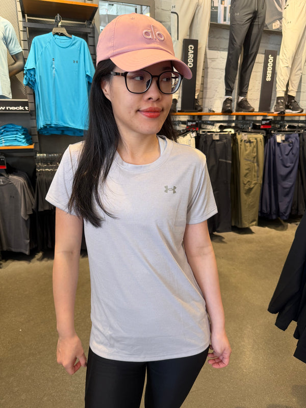 UA 女生 滑溜溜運動短T - 圓領