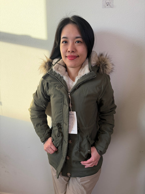 HCO 女生 熊寶寶毛防風派克外套 軍綠 XXS
