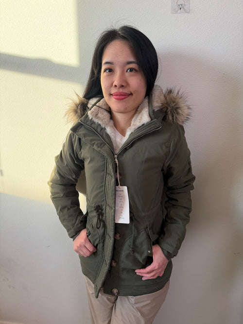 HCO 女生 熊寶寶毛防風派克外套 軍綠 XXS