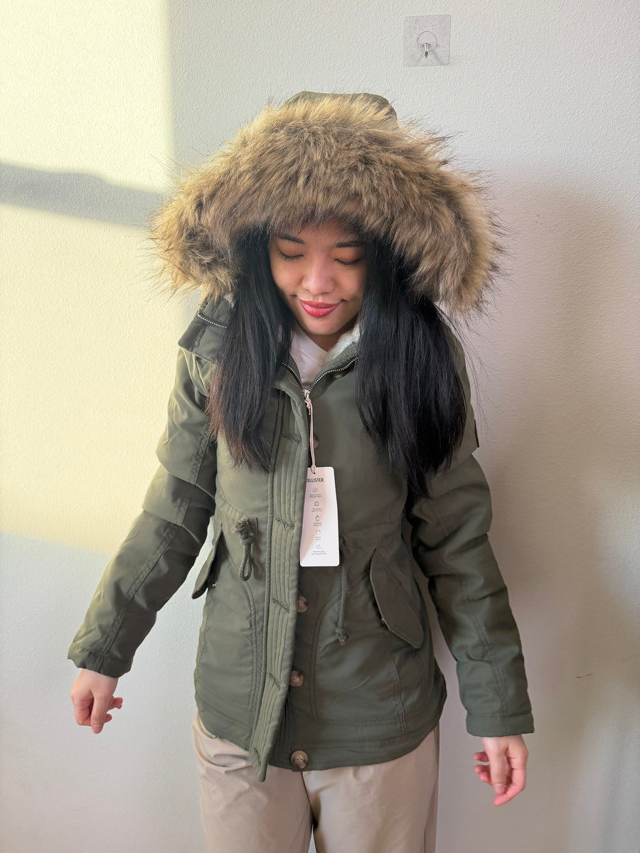 HCO 女生 熊寶寶毛防風派克外套 軍綠 XXS