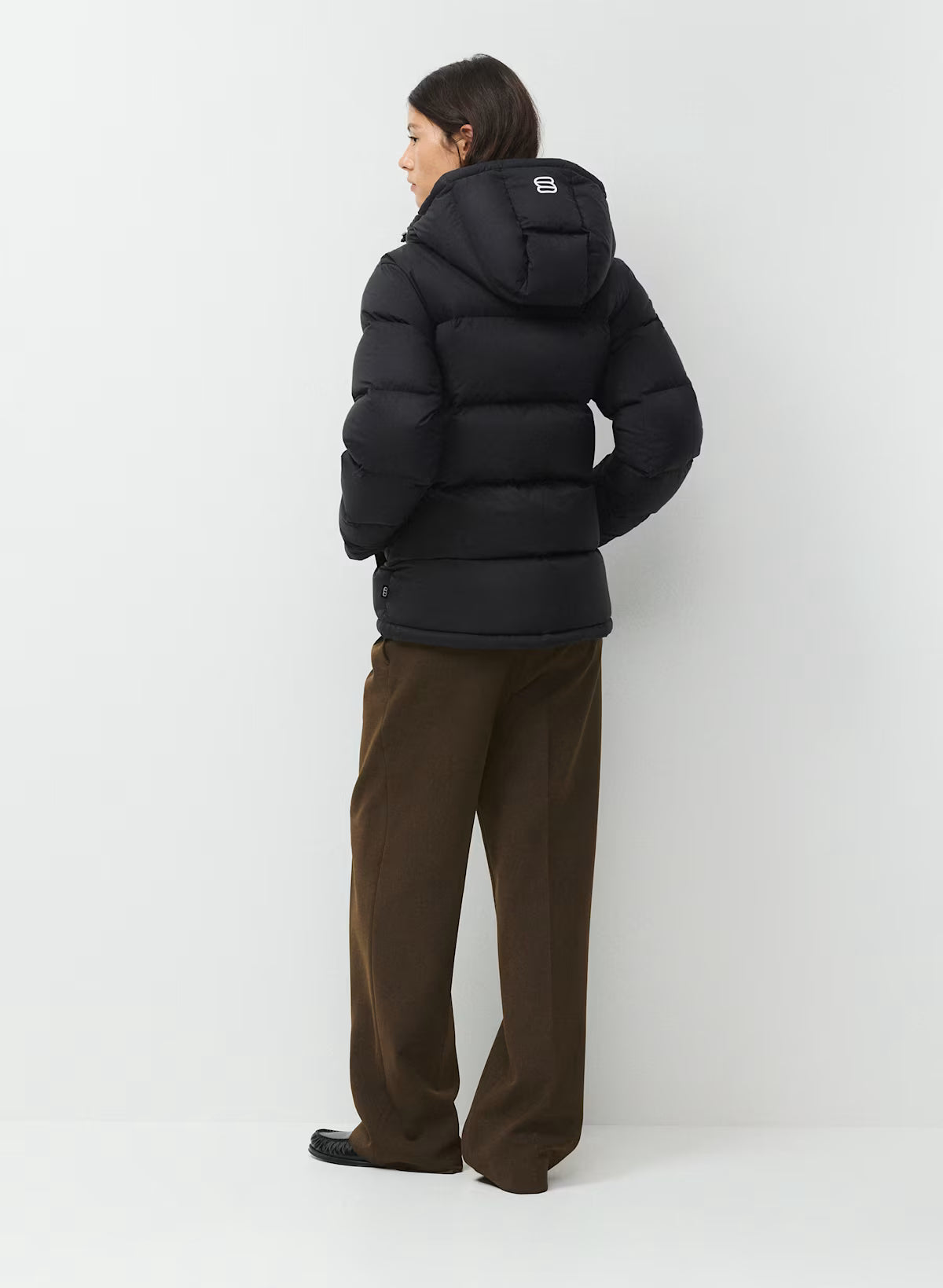 Aritzia 女生 Superpuff 五格真羽絨外套 800 - 霧面黑 - Black