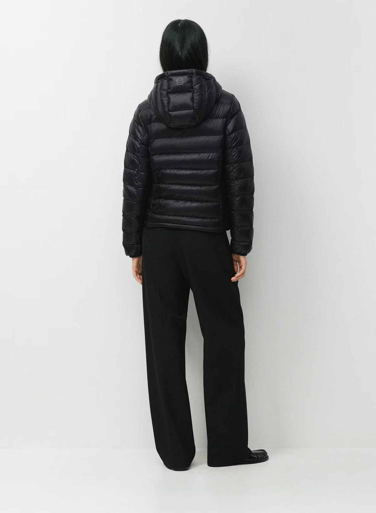 Aritzia 女生 Superpuff 好收納真羽絨外套 800 - 黑色