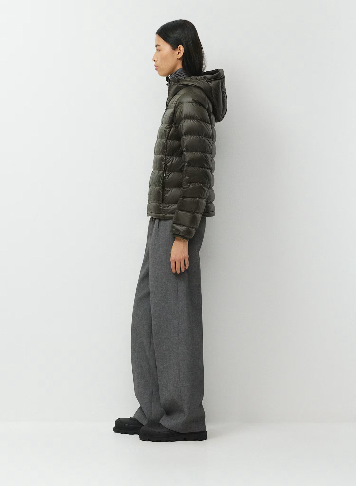 Aritzia 女生 Superpuff 好收納真羽絨外套 800 - 軍綠