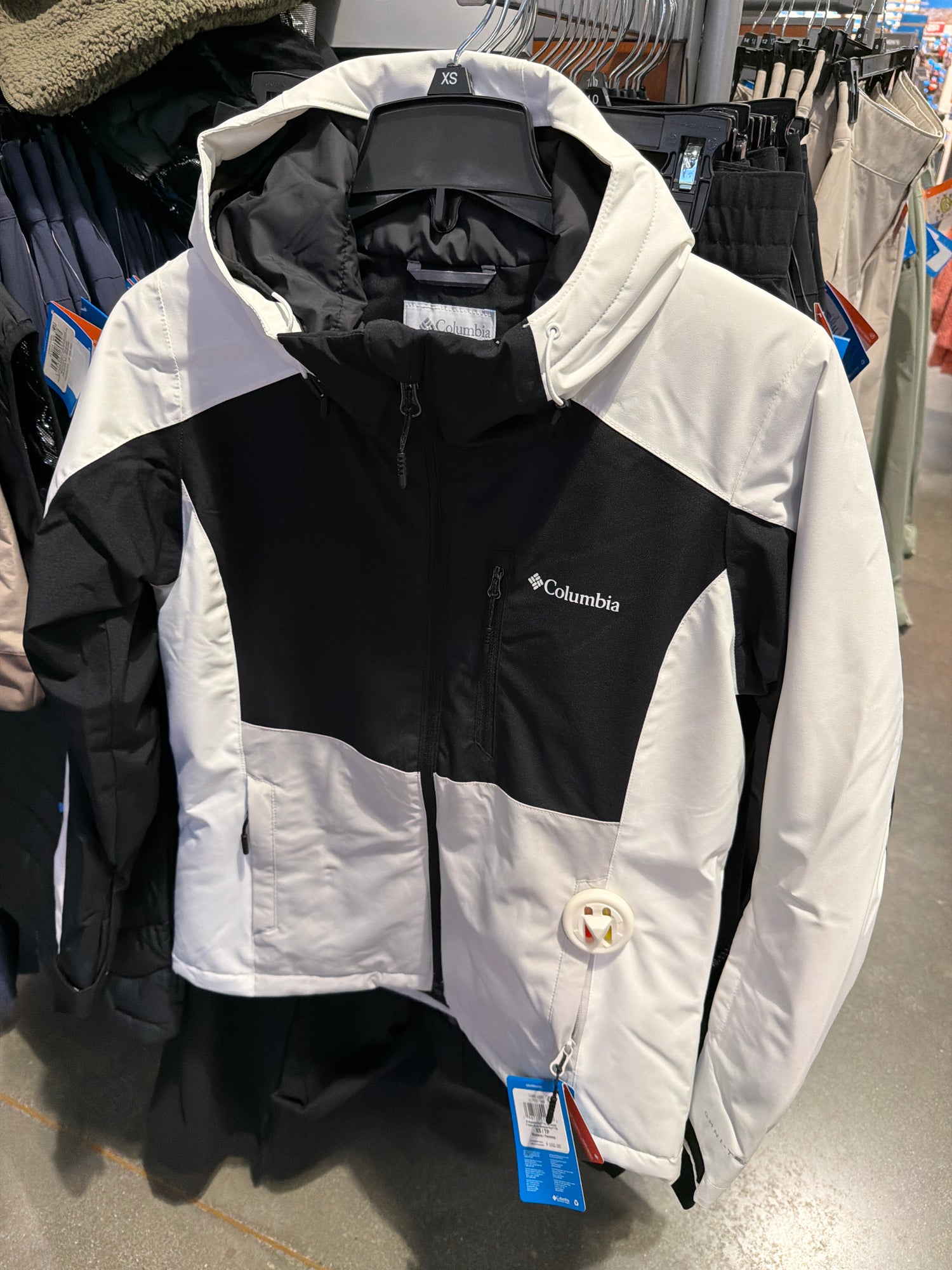 Columbia 女生 銀點滑雪外套